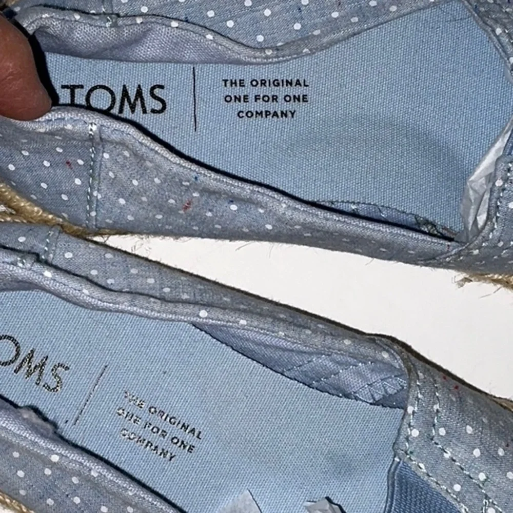 TOMS, Chambray Slip Ons, Size 6